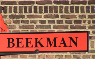 Beekman Avenue street sign