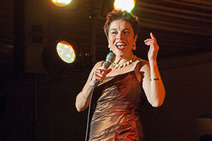 Broadway Star Christine Andreas performs at fund raiser