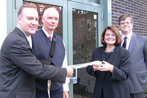 Mayor Brian Smith, Bill Boeckelman, Debbie Elliot and Tim Sullivan at ribbon cutting