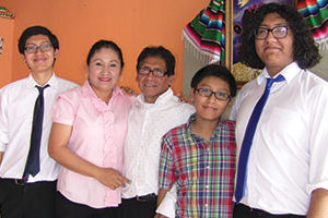 Ilagorre family, owners of Que Chula Es Puebla Restaurant.