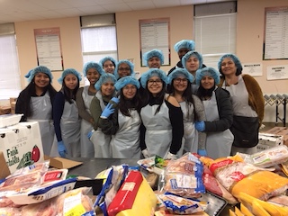 SHHS African American Culture Club members give back at The Food Bank for Westchester. Photo credit: Patricia Bonitatibus, moderator