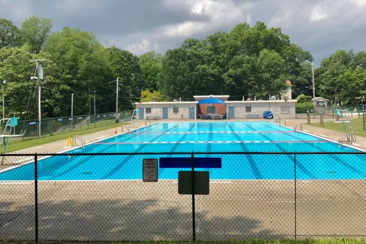 veteran memorial pool